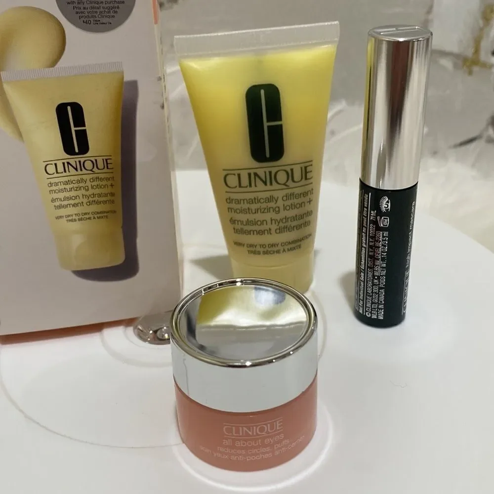 LANCÔME cosmetic bag & Clinique fan favorites